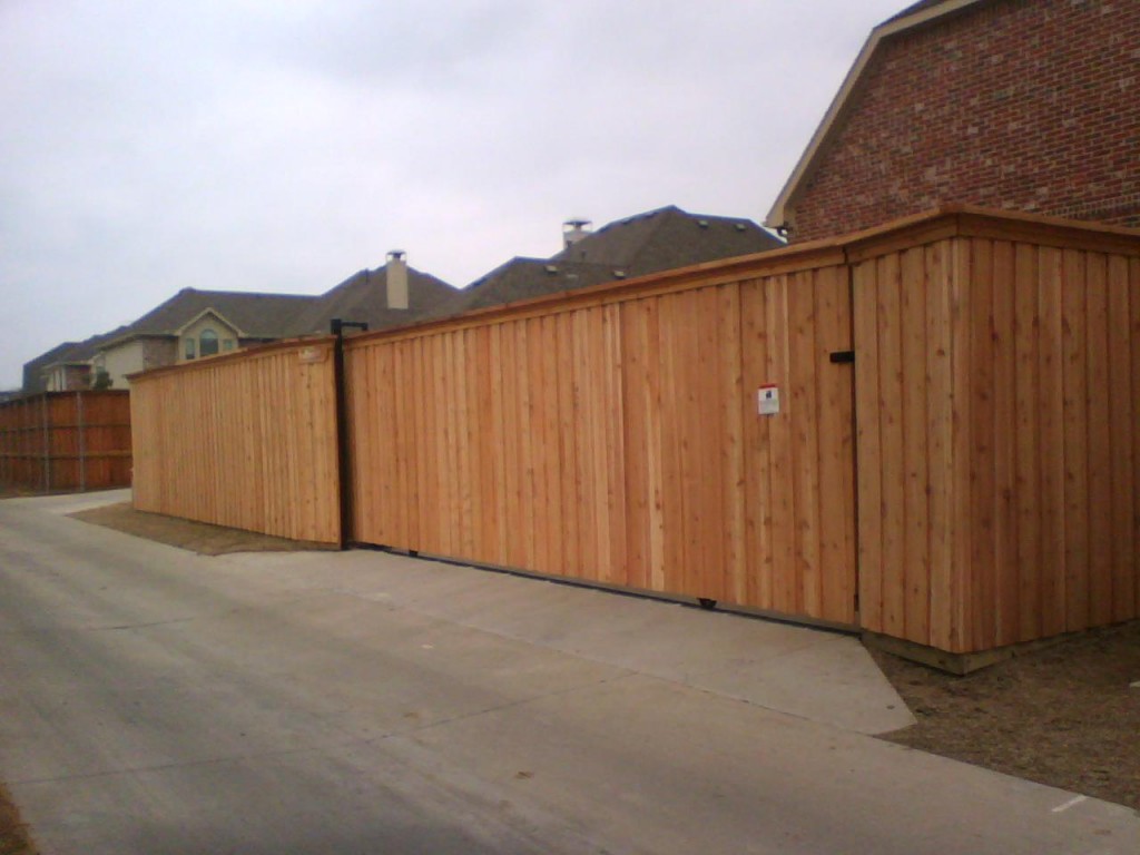30b. 8Foot BoardonBoard Fence with Remote Sliding Gate Fences